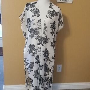 🍹Beautiful Black and White Kimono